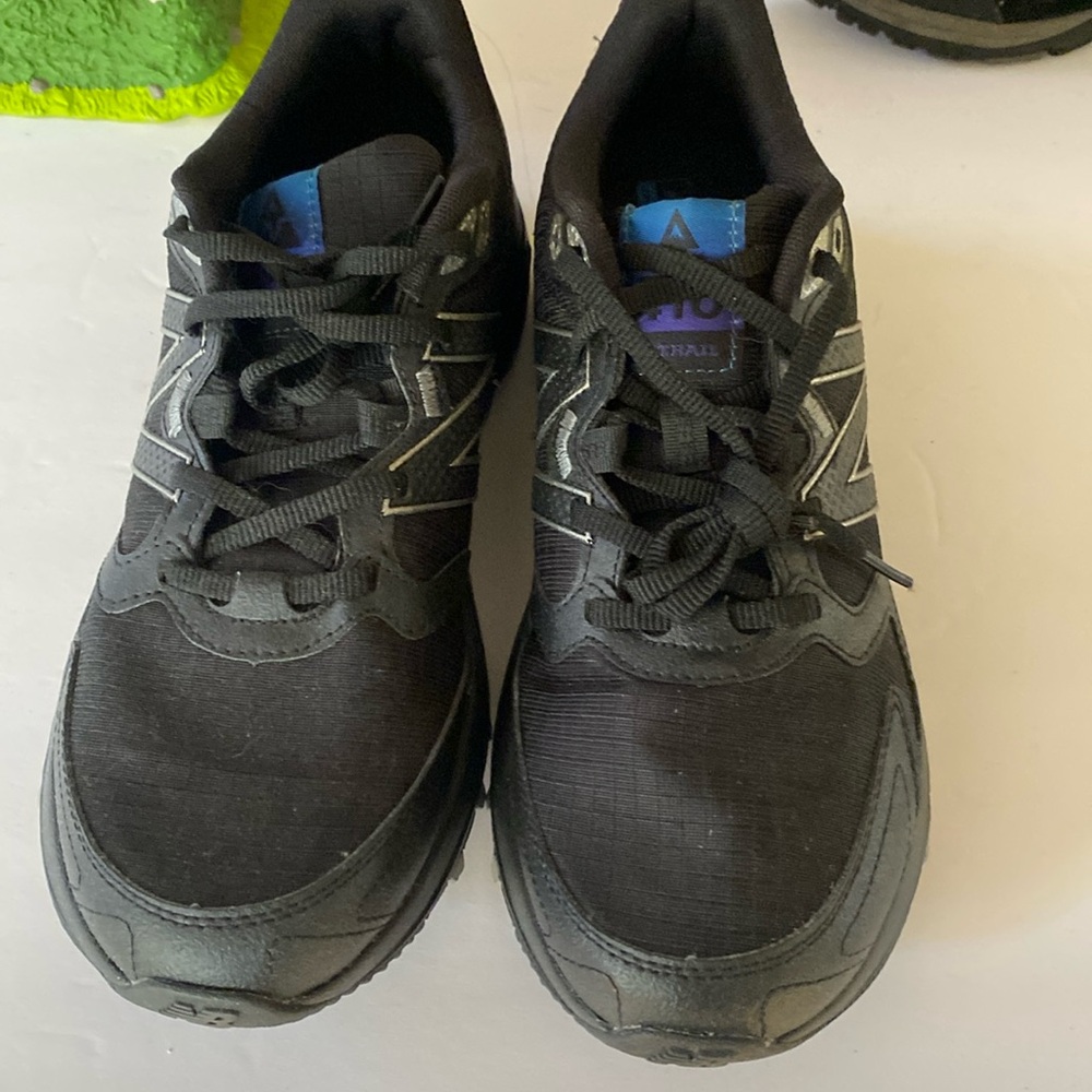 New 8. 5 D New balance black sneaker